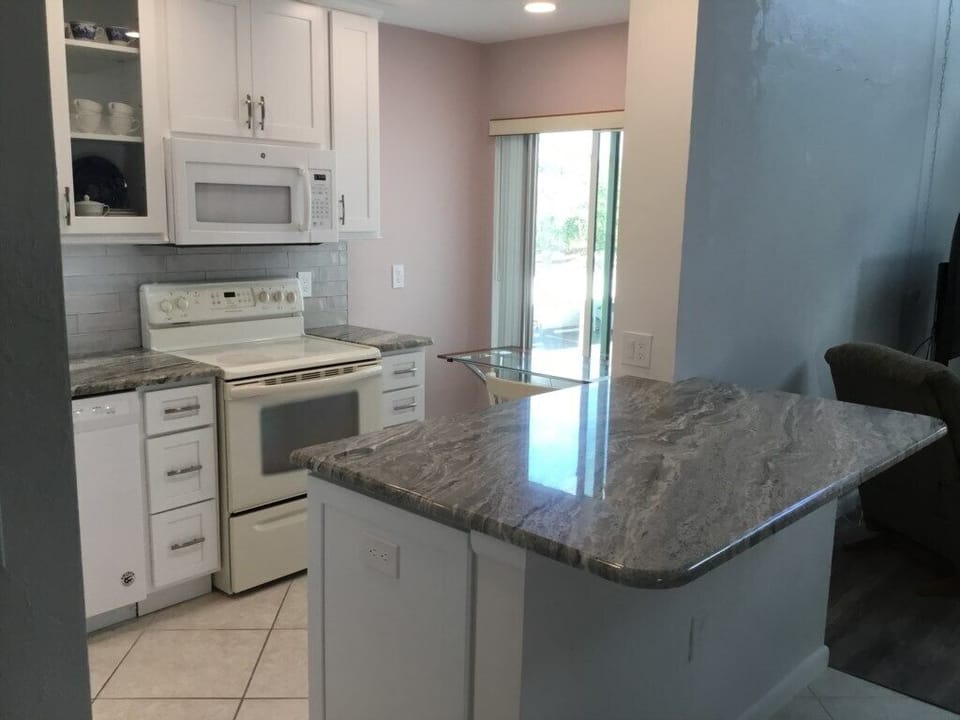 2BR Tamarind Condo – Steps to Pool & Gulf (767)