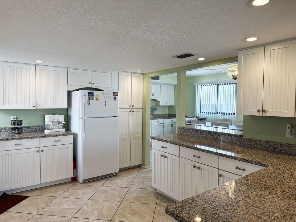 Bayside 2BR Condo at Tamarind - Private Sun Deck (8794)