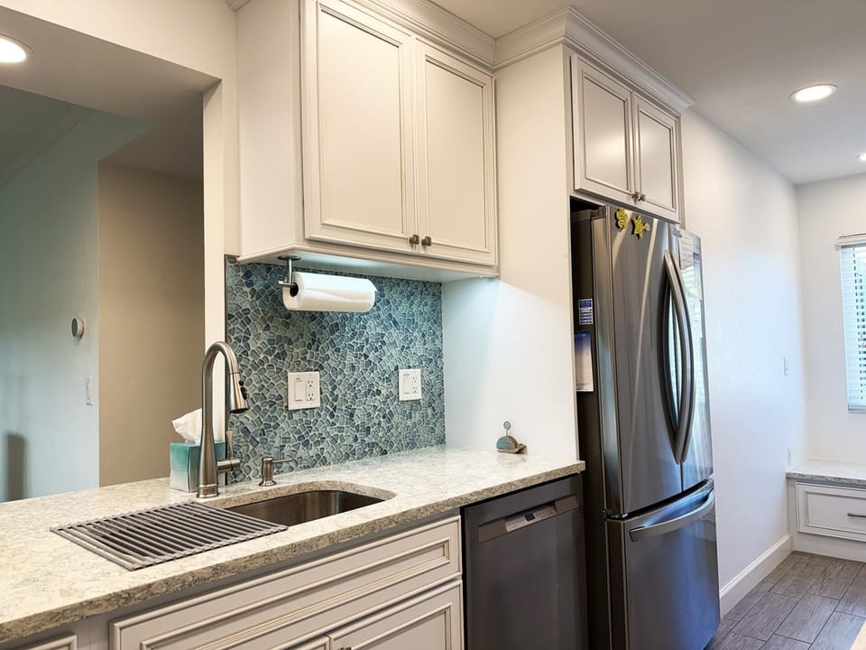 Tamarind Loft – Rooftop Deck & Bay Views (7664)