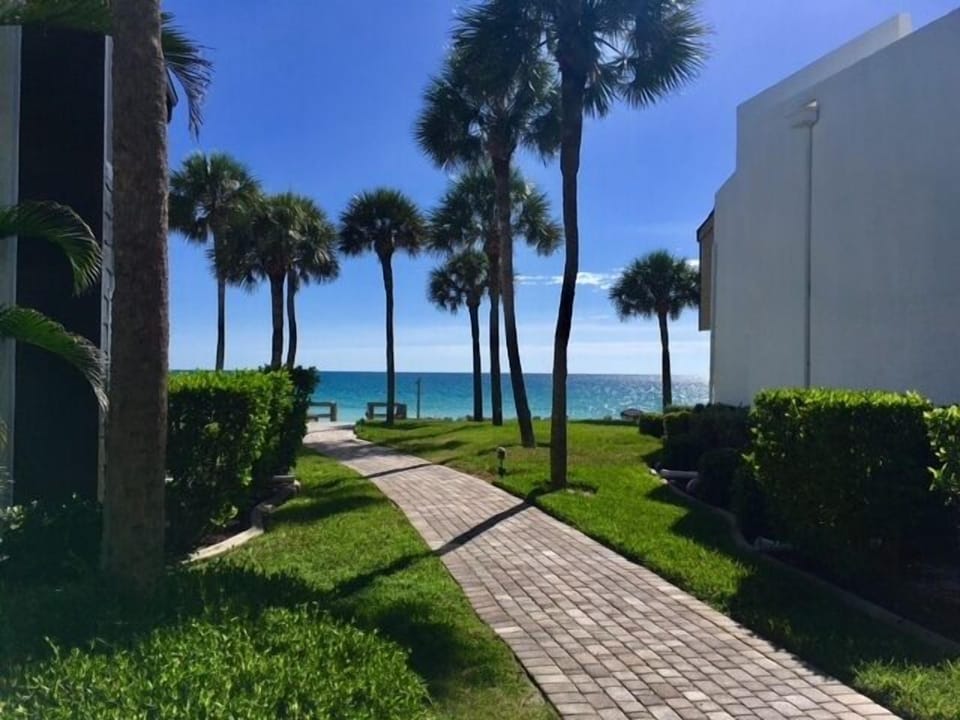 Coastal Comfort at Tamarind - Manasota Key (545)