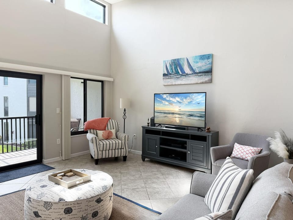 Peaceful Escape – Tamarind with Pool & Bay Views (8870)