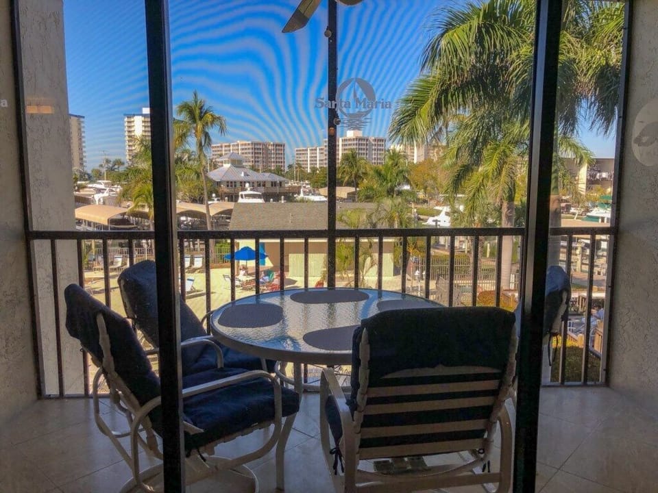 Santa Maria 2 bed/2ba Waterview Condo GCV3-007 (1118)