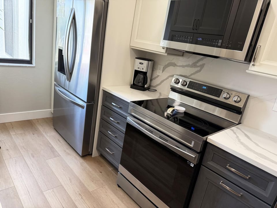 Effortless Escape – Walk-Out 2BR at Tamarind (3001)