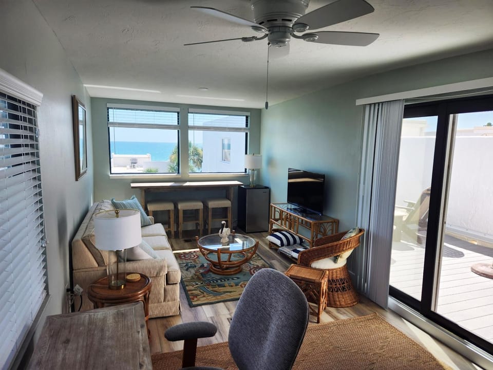 Rooftop Views & Gulf Vibes - Sunsets & Beach (4162)