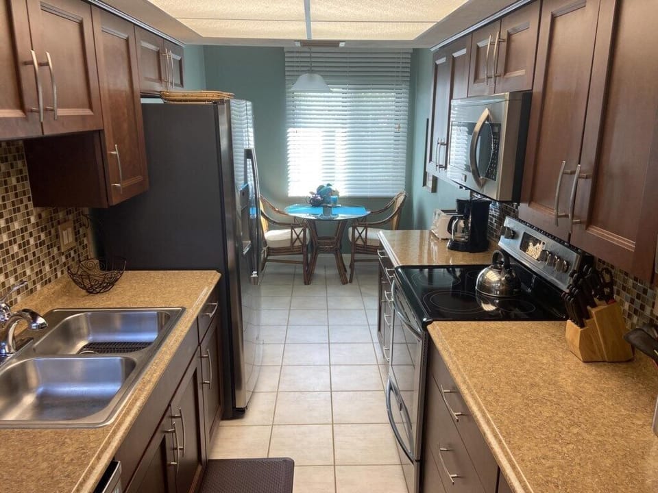 Tamarind 2BR+Loft - Bay Views & Sun Deck (1633)