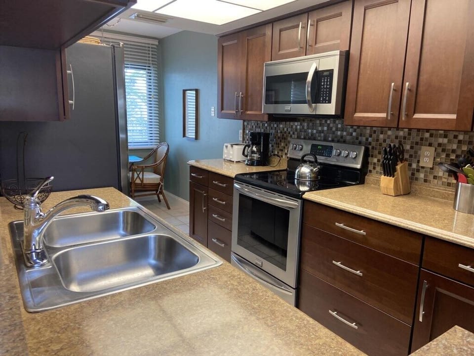 Tamarind 2BR+Loft - Bay Views & Sun Deck (1615)
