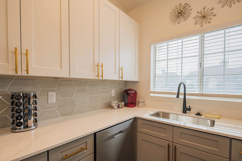 Cook with ease in this sleek, updated space.