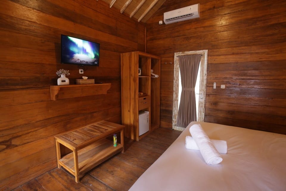 Deluxe Double or Twin Room, 1 Queen Bed, Balcony, Pool View | Select Comfort beds, minibar, in-room safe, soundproofing