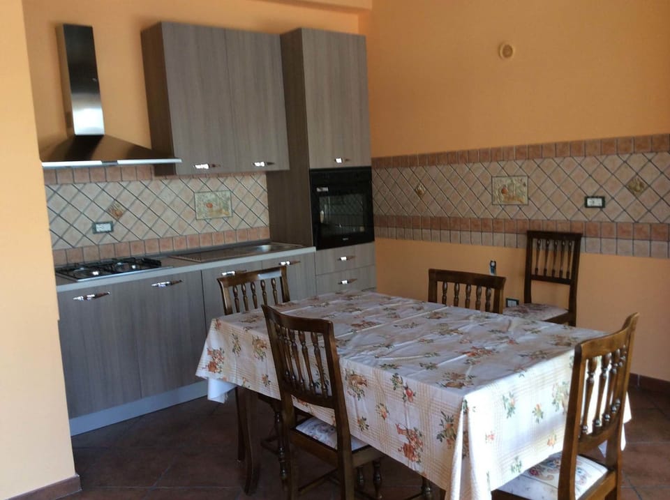 Studio | Private kitchen | Fridge, coffee/tea maker