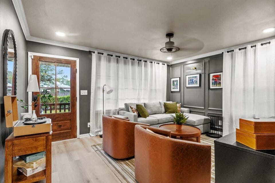 Very elegant luxurious design! 