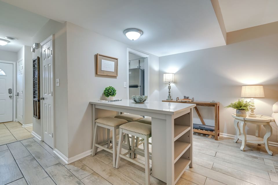Dining Area | Dishware/Flatware | 1st Floor