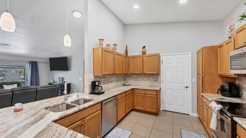 Spacious kitchen