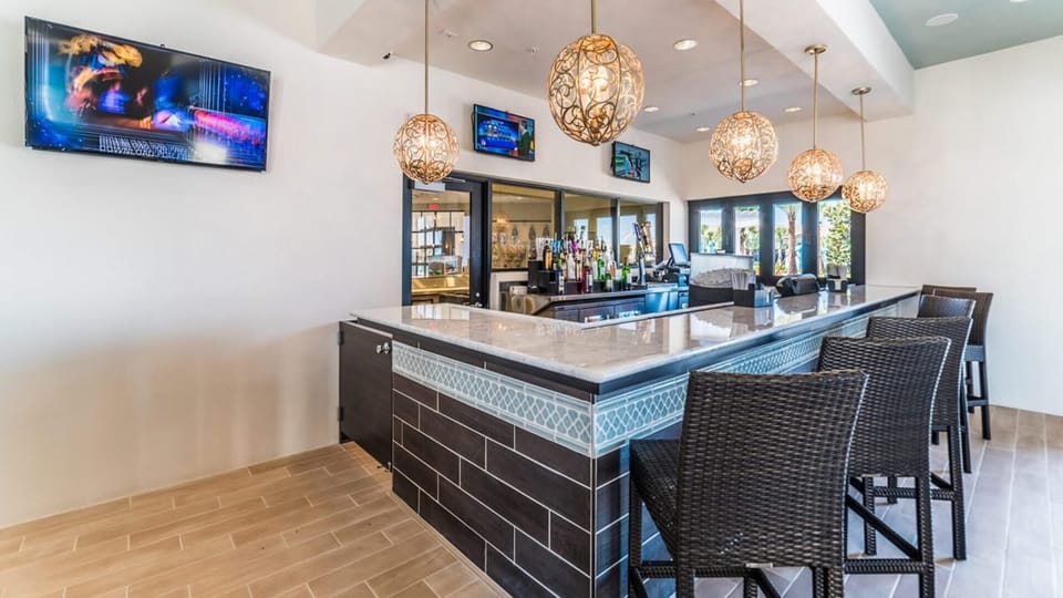 Poolside Bar