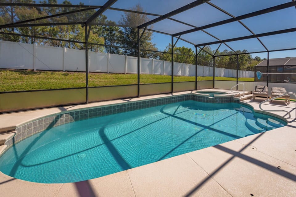 Pool Deck (Angle)