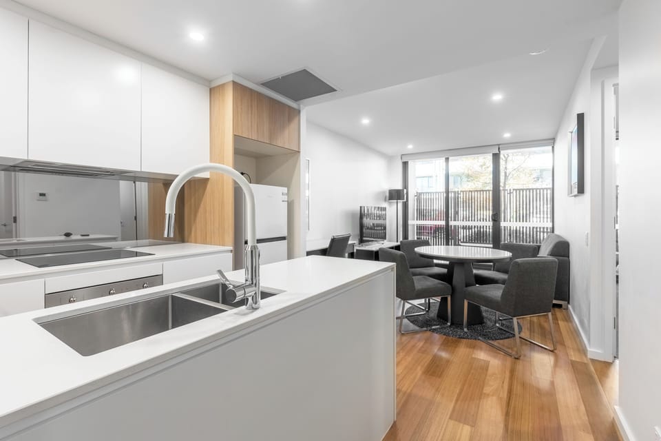 Economy Apartment | Private kitchen | Electric kettle, toaster