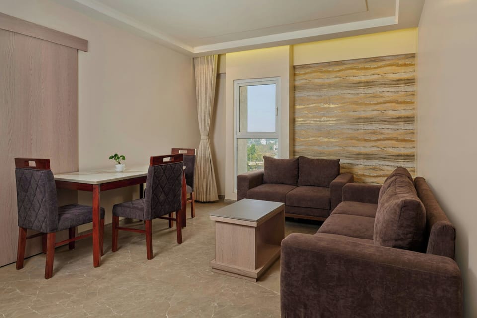 Suite, 1 Bedroom (no view) | Living room