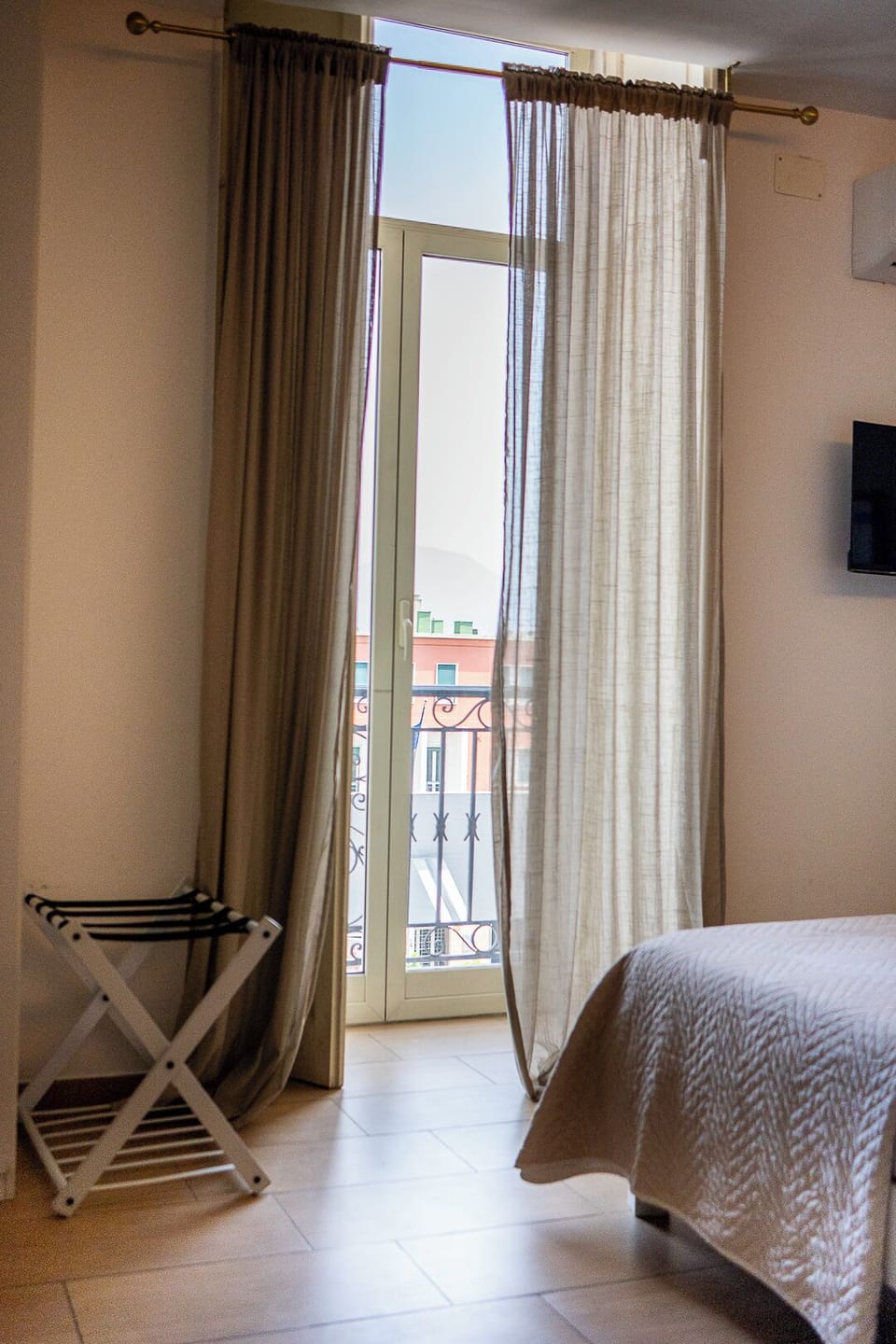 Tripla Deluxe Con Balcone | In-room safe, WiFi (free), bed sheets