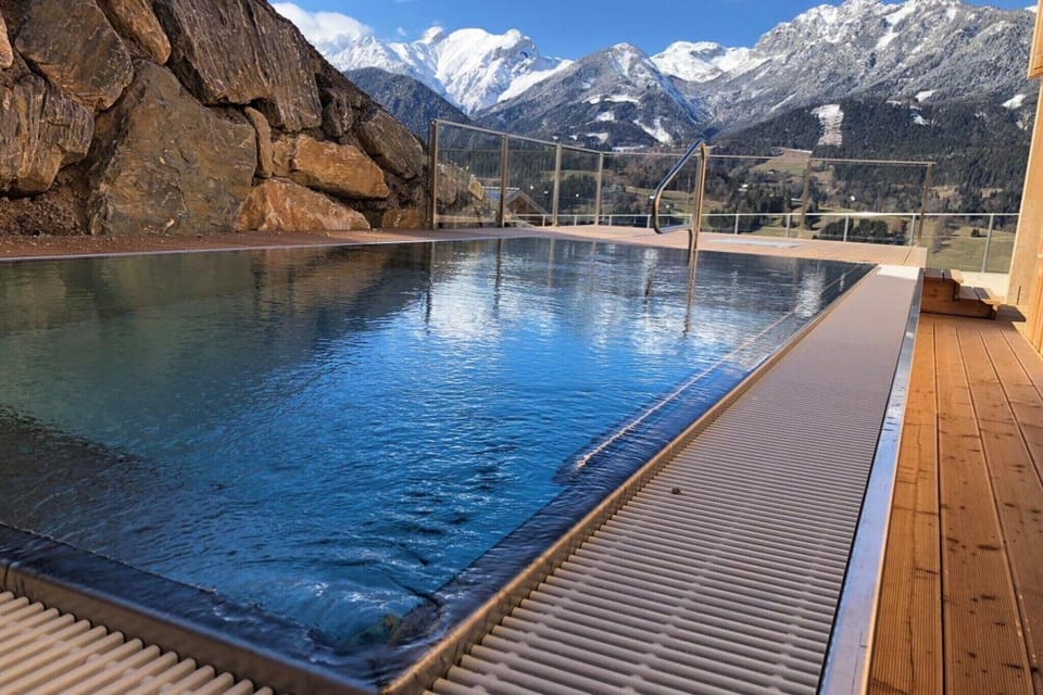 Holiday Home Swimming Pool