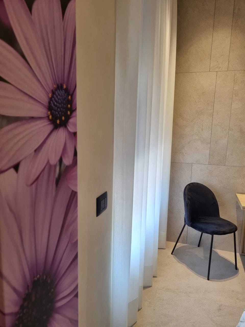 Deluxe Double Room Margherita | Minibar, in-room safe, desk, laptop workspace