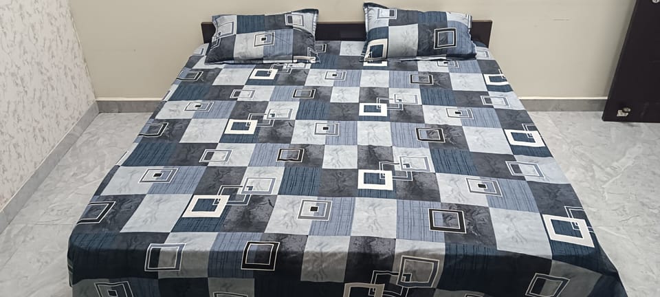 Standard Room, Balcony, City View | Laptop workspace, free WiFi, bed sheets