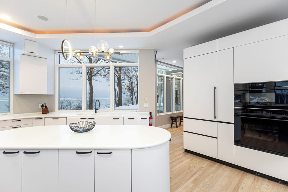 Sleek, stylish, and fully equipped—everything you need for a perfect meal.