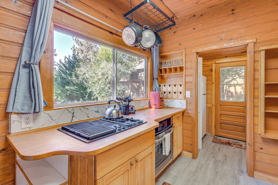 House (2 Bedrooms) | Interior