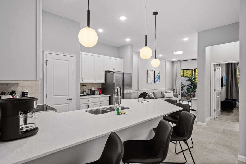 Fully-equipped kitchen