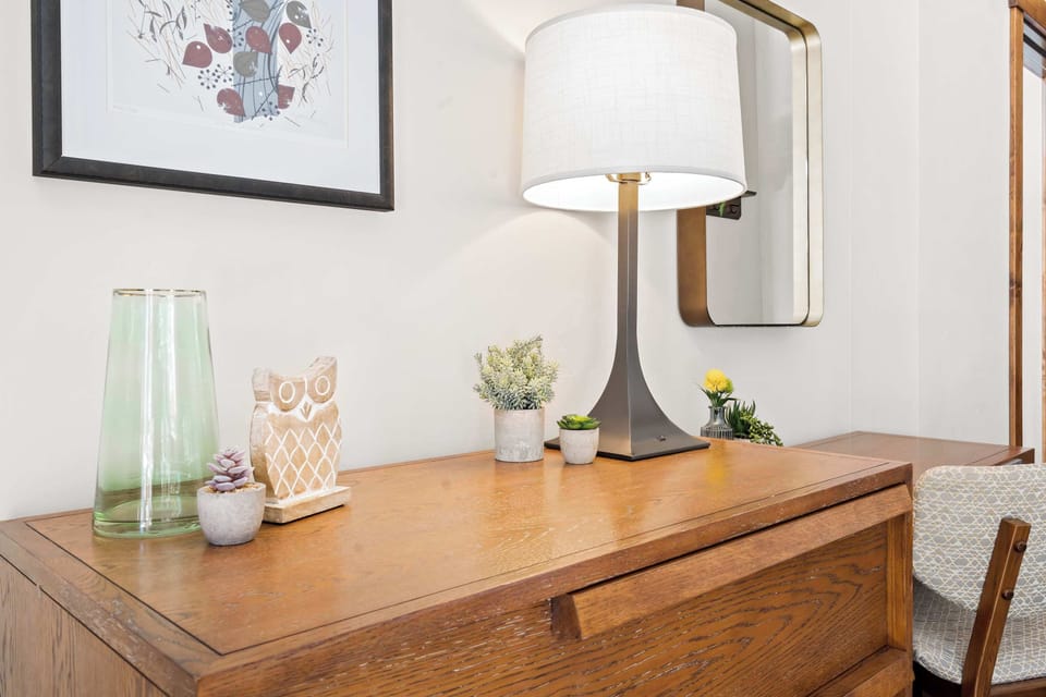 Calming Queens Designer Décor