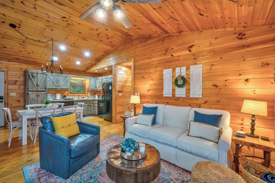 Bright airy and Very Comfortable relaxing space