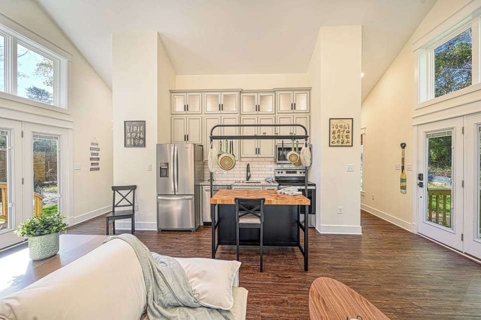 Cozy kitchen, perfect for easy meal prep.