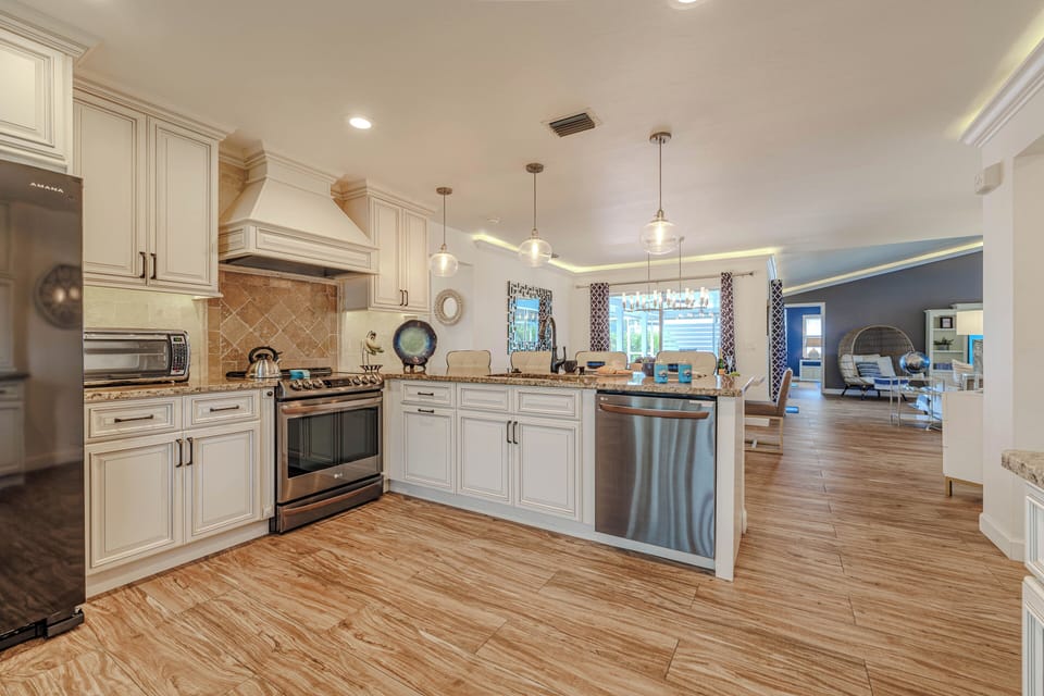 - Cook, gather, and entertain in this spacious, fully equipped gourmet kitchen
- Elegant finishes, modern appliances, and an open layout make every meal a joy
- Designed for effortless hosting, where style meets ultimate functionality