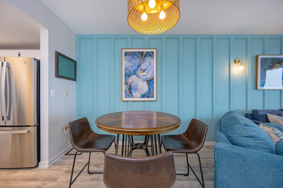 Condo, 3 Bedrooms | Dining