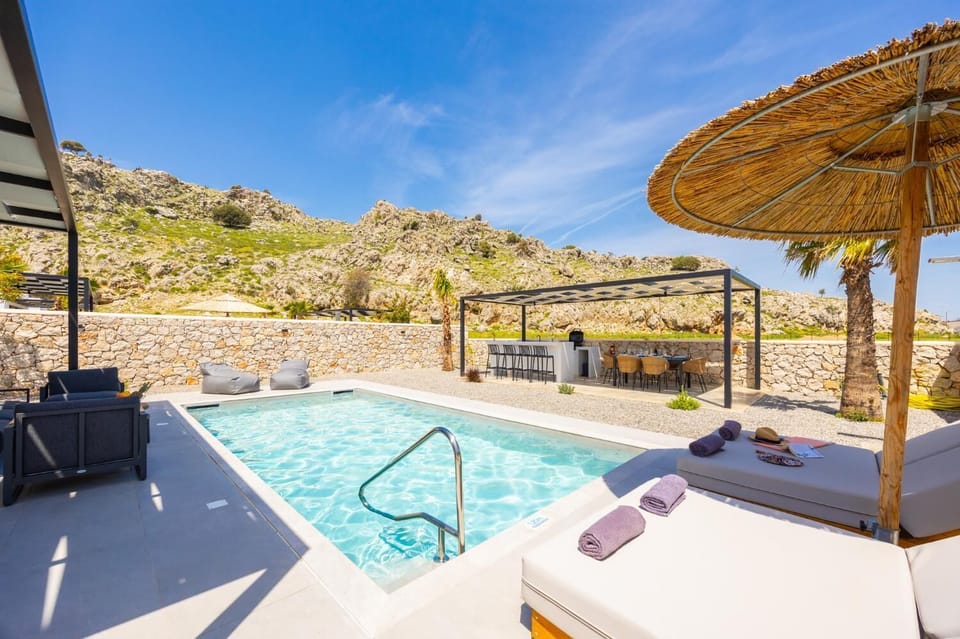 Private pool and terrace