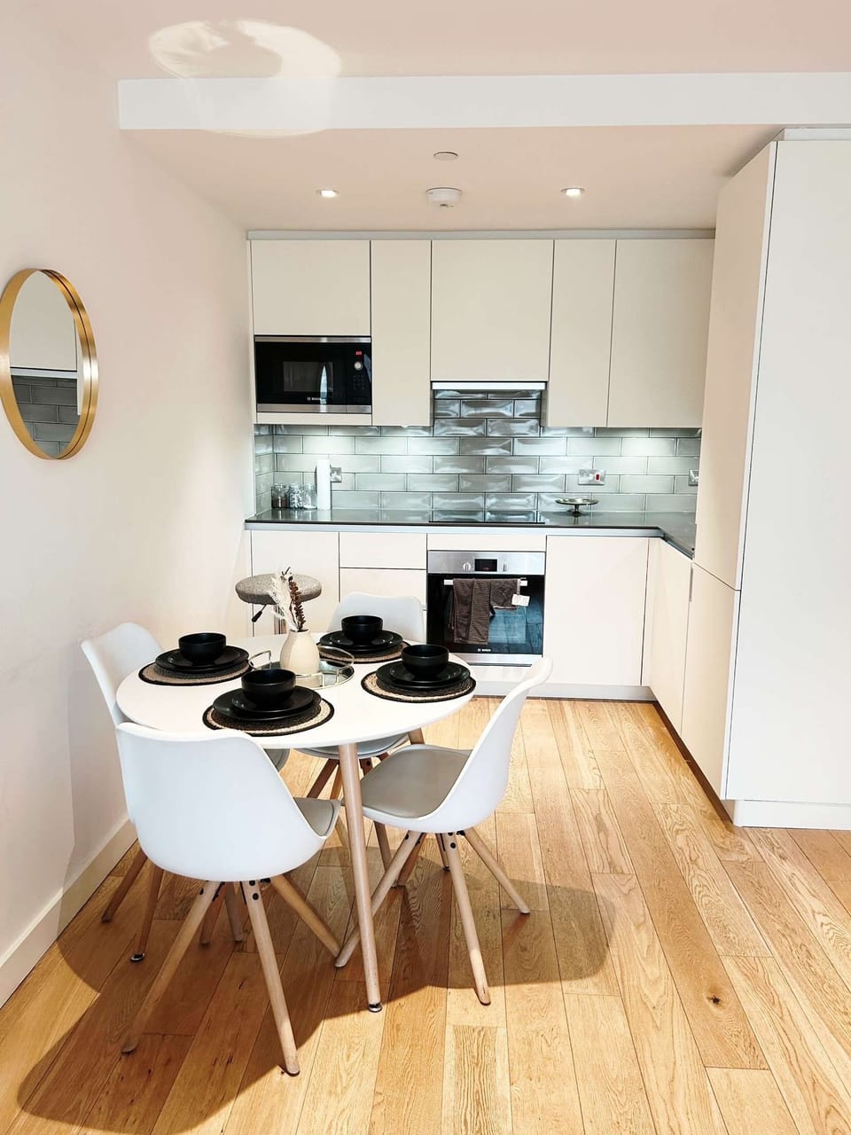 Apartment | Dining