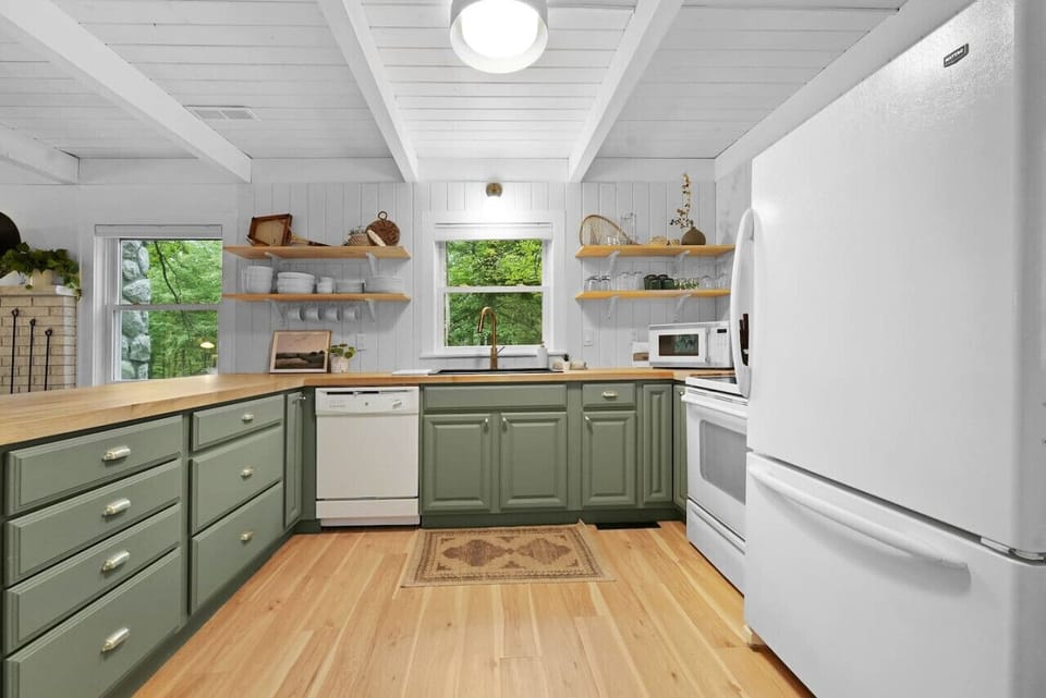 Fully stocked kitchen for easy meal prep. 