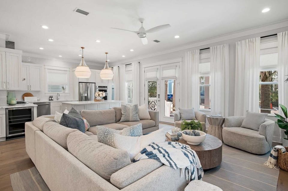 House (5 Bedrooms) | Interior
