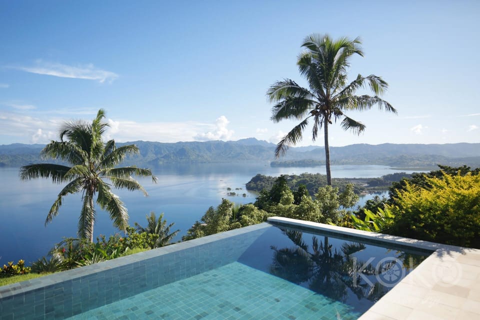 Amazing views to Savusavu town, wharf and the mountains beyond.