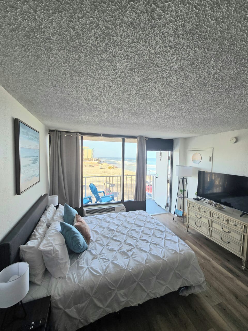 Ocean view queen size bed