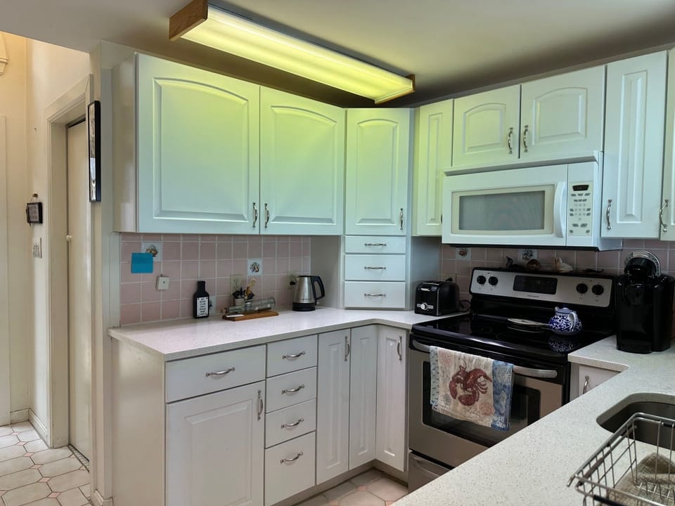 Kitchen Area-