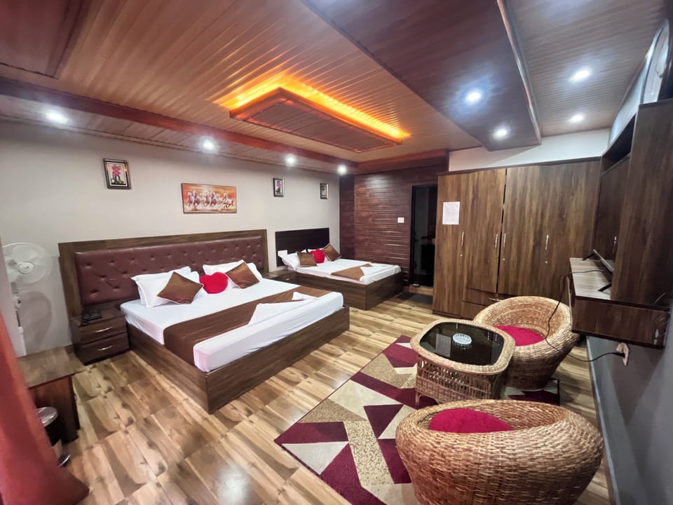 Luxury Quadruple Room, Balcony, Mountain View | Free WiFi
