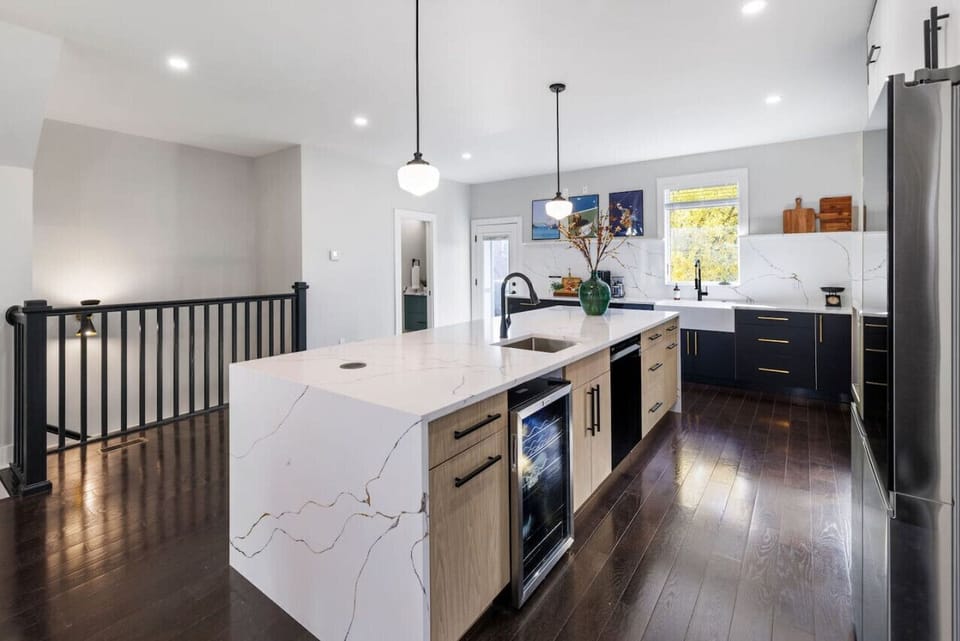 Oversized island, premium appliances & plenty of prep space