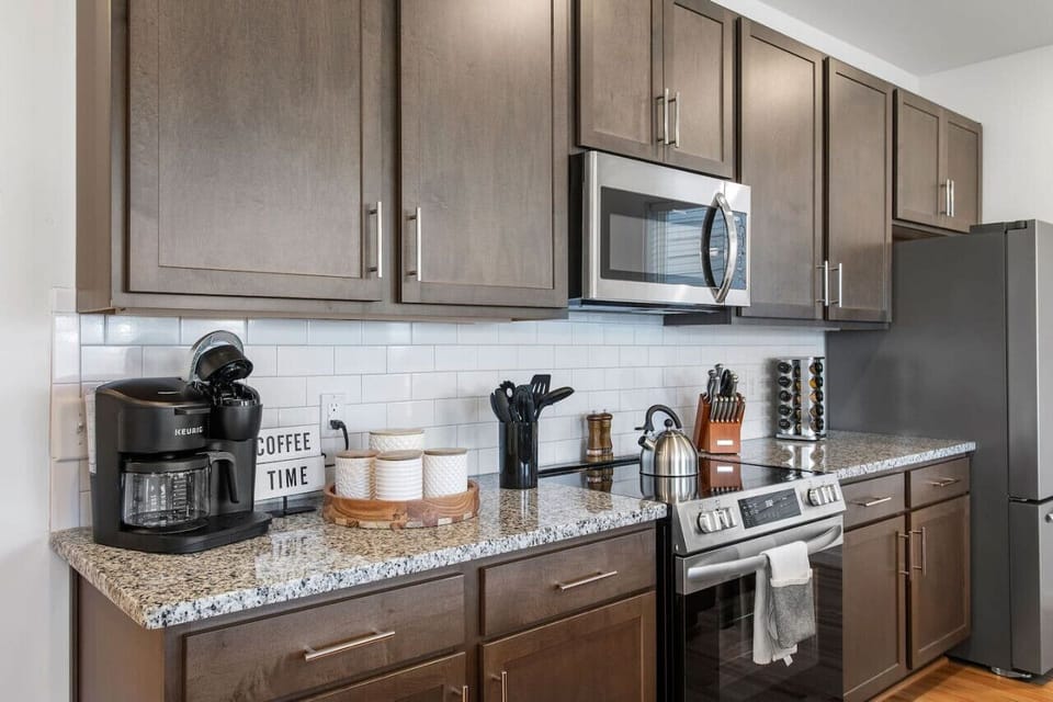 Enjoy the luxury of our Keurig duo--- great for slow mornings or on-the go moments! We have you covered and caffeinated!