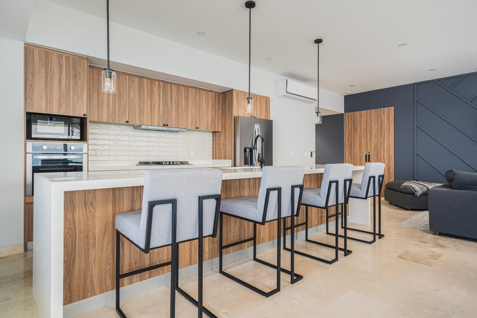 Condo - Image 12