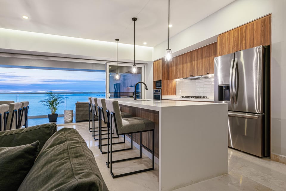 Condo - Image 16