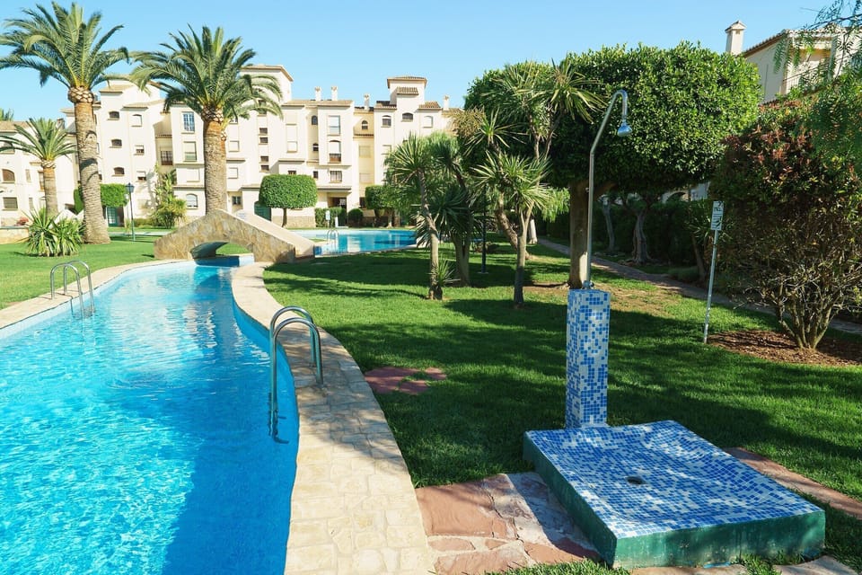 Holiday Home Swimming Pool