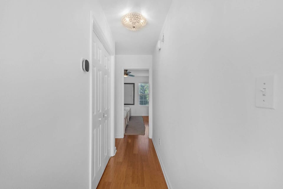 3rd floor hallway