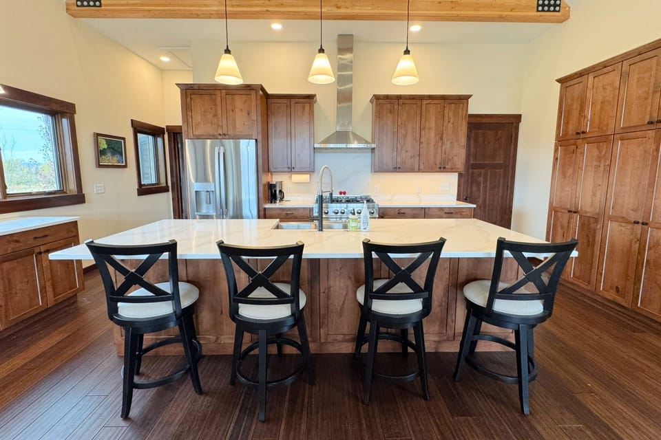 From the modern appliances to the wide array of cookware, this kitchen has everything you'll need to whip up meals for the whole group.
