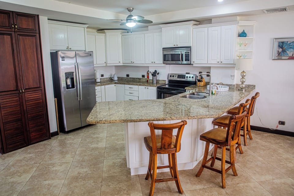 A  spacious kitchen, fully equipped with everything you need for a wonderful stay 