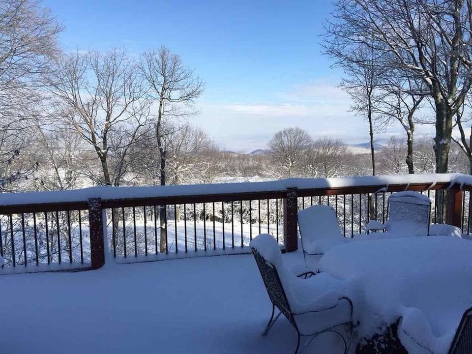 Beautiful views of the Shenandoah Valley and Blue Ridge Mountains