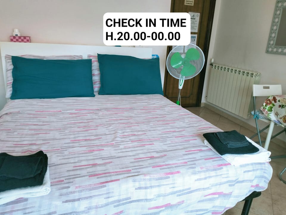 Rollaway beds, free WiFi, bed sheets